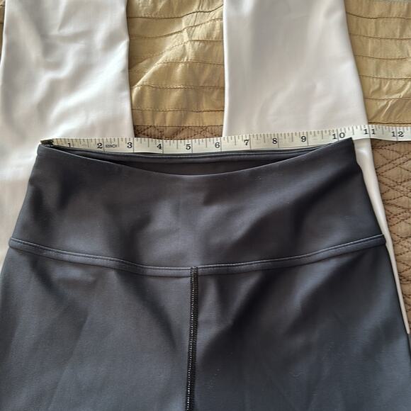 Active Leggings Black, Grey, and White Colorblock Size S - Picture 6 of 11